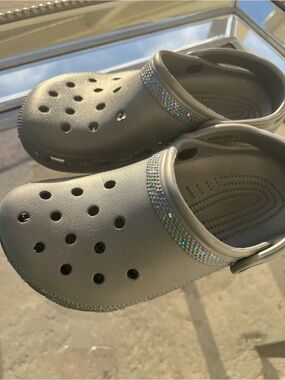 CROCS Kids Gray Clog with Iridescent Sparkle Trim